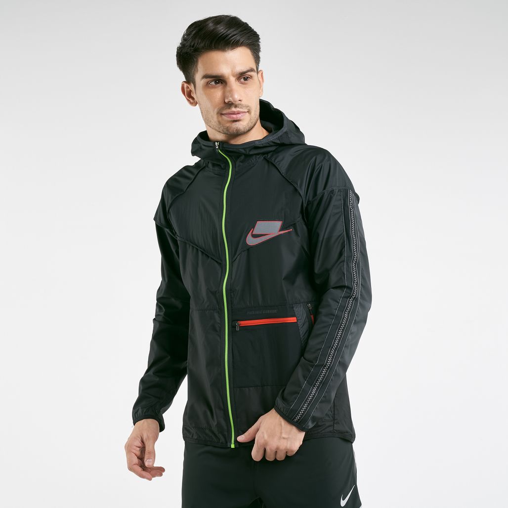 Buy Nike Men's Wild Run Windrunner Running Jacket Online in Saudi ...