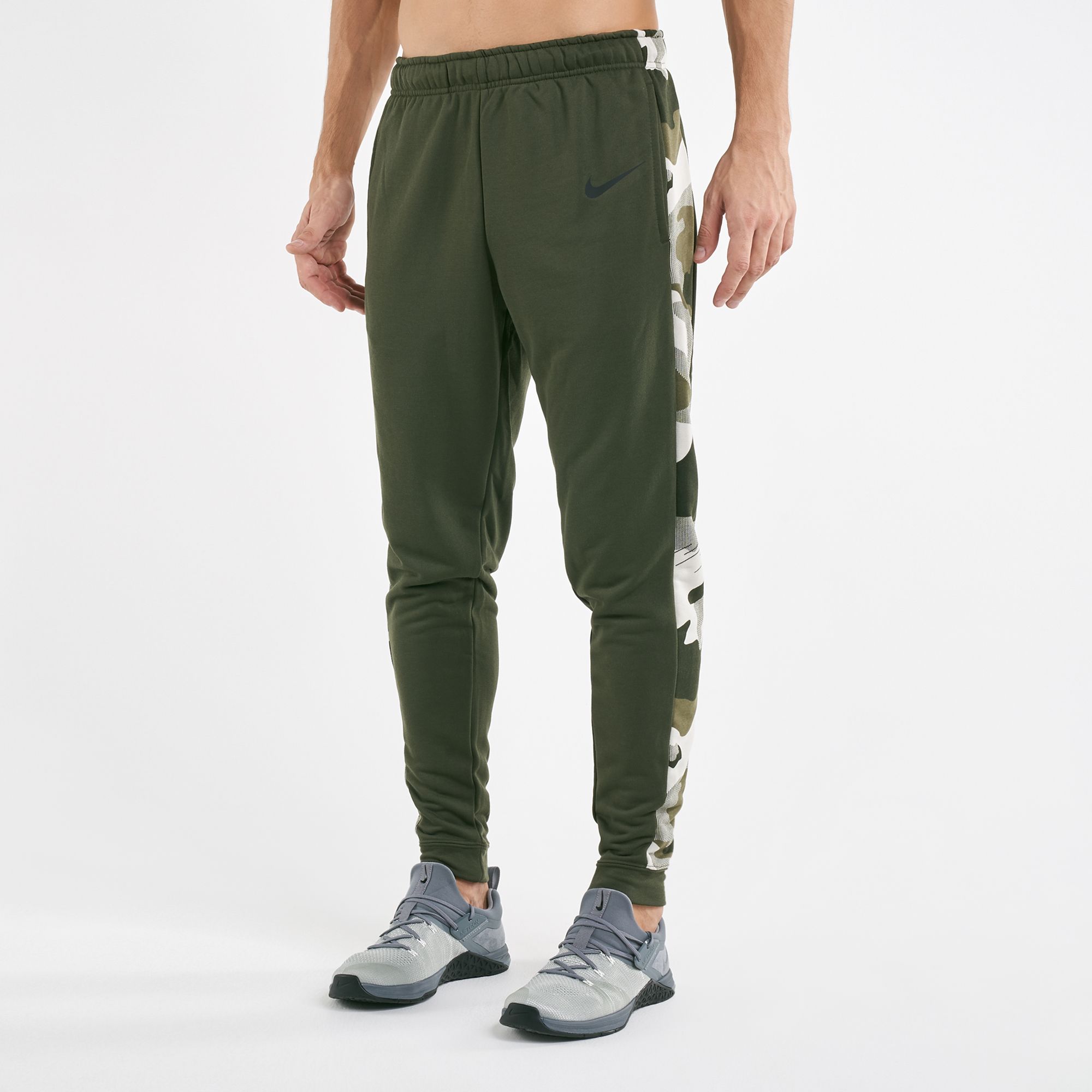 nike tapered cargo pants