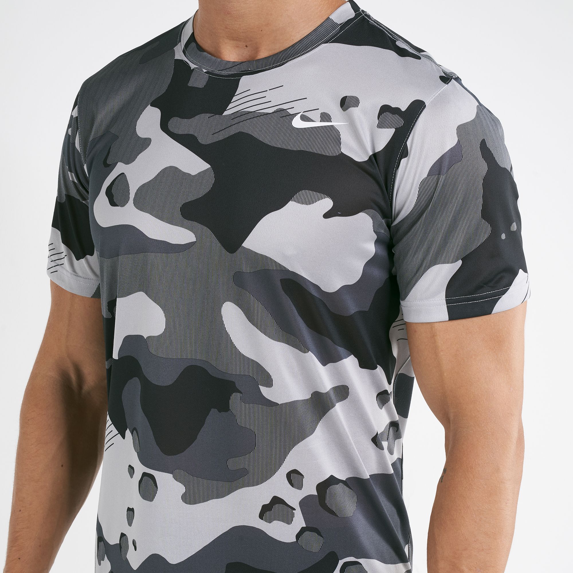 Buy Nike Men's Dri-FIT Camo Training T-Shirt Online in Saudi Arabia | SSS