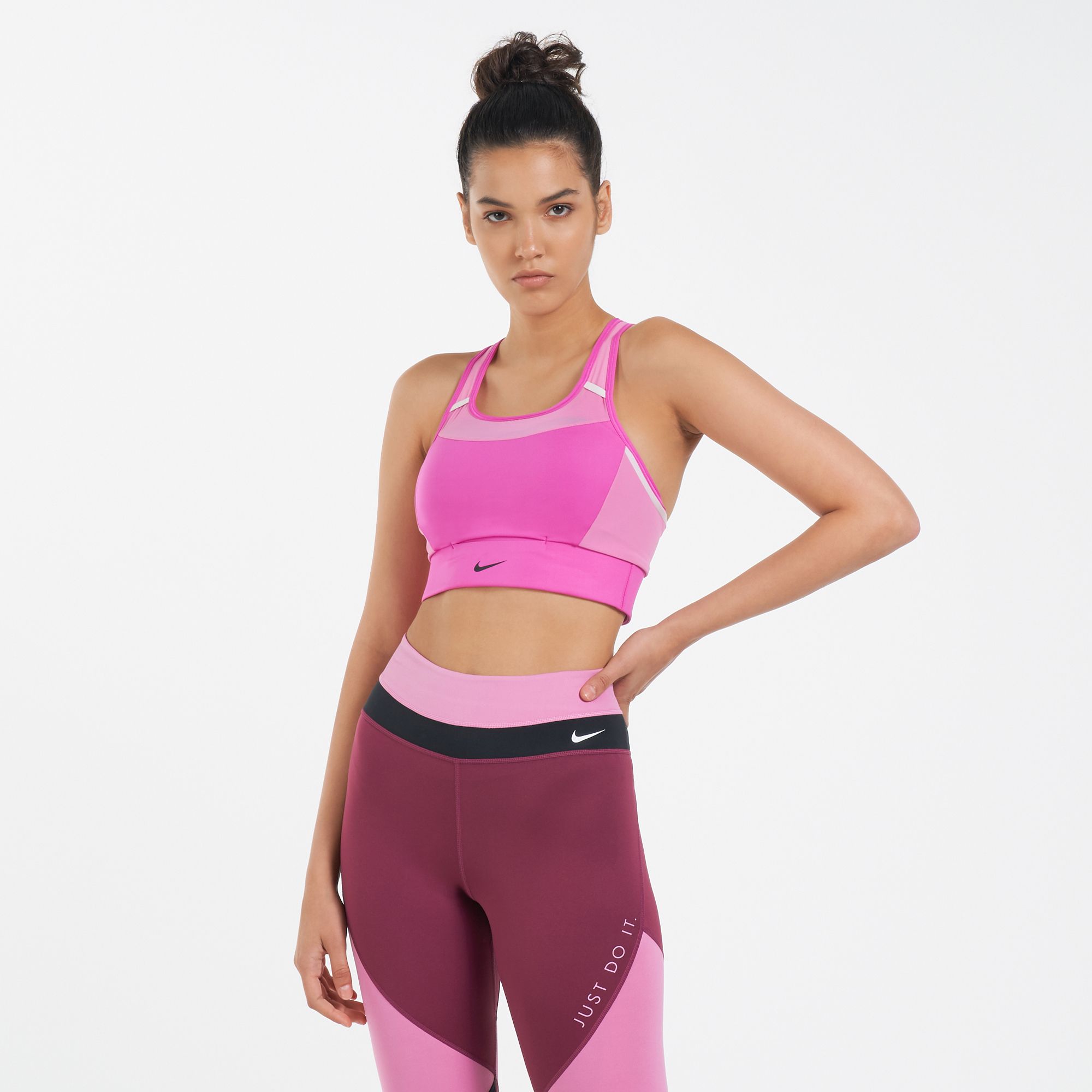 nike women's swoosh pocket sports bra