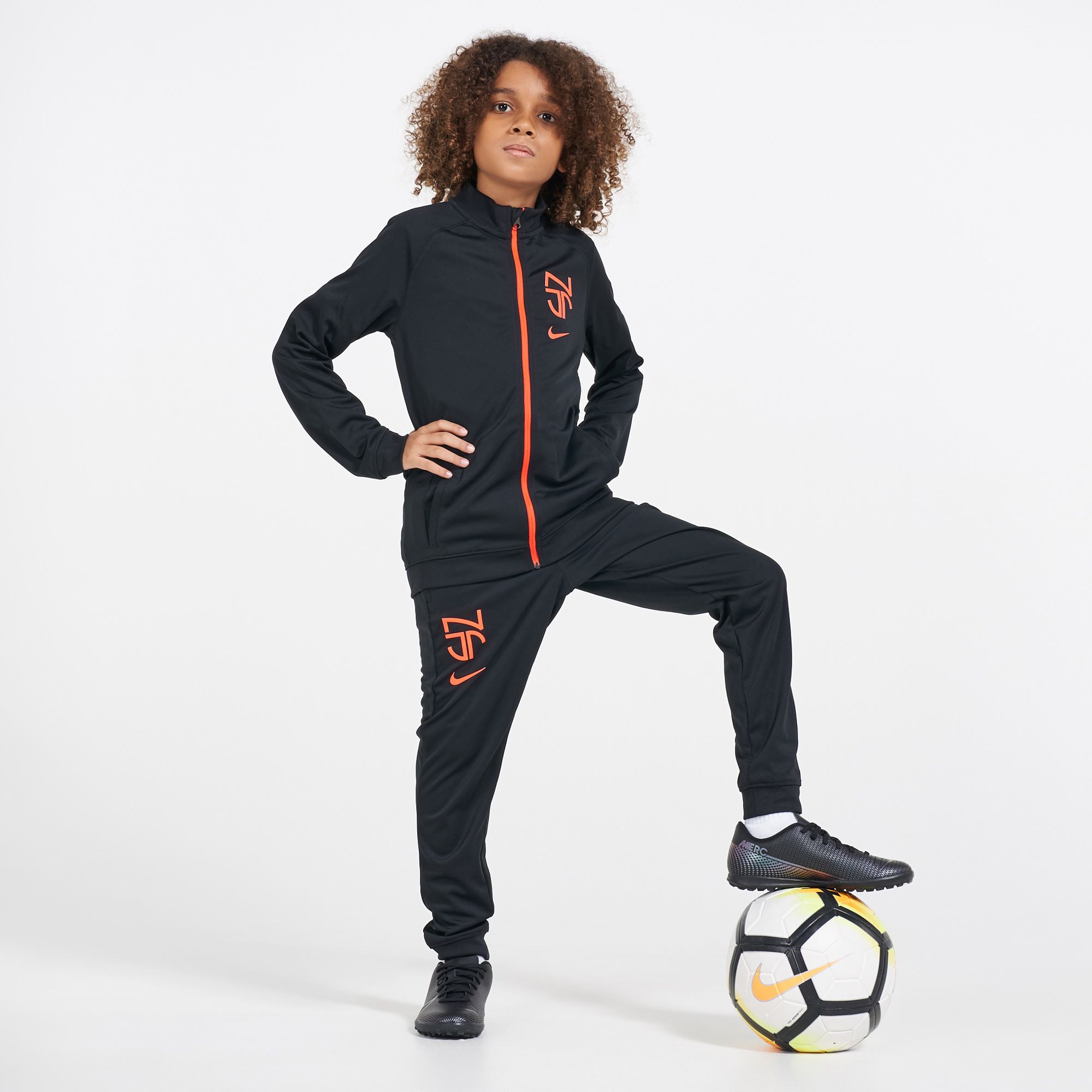 nike junior model