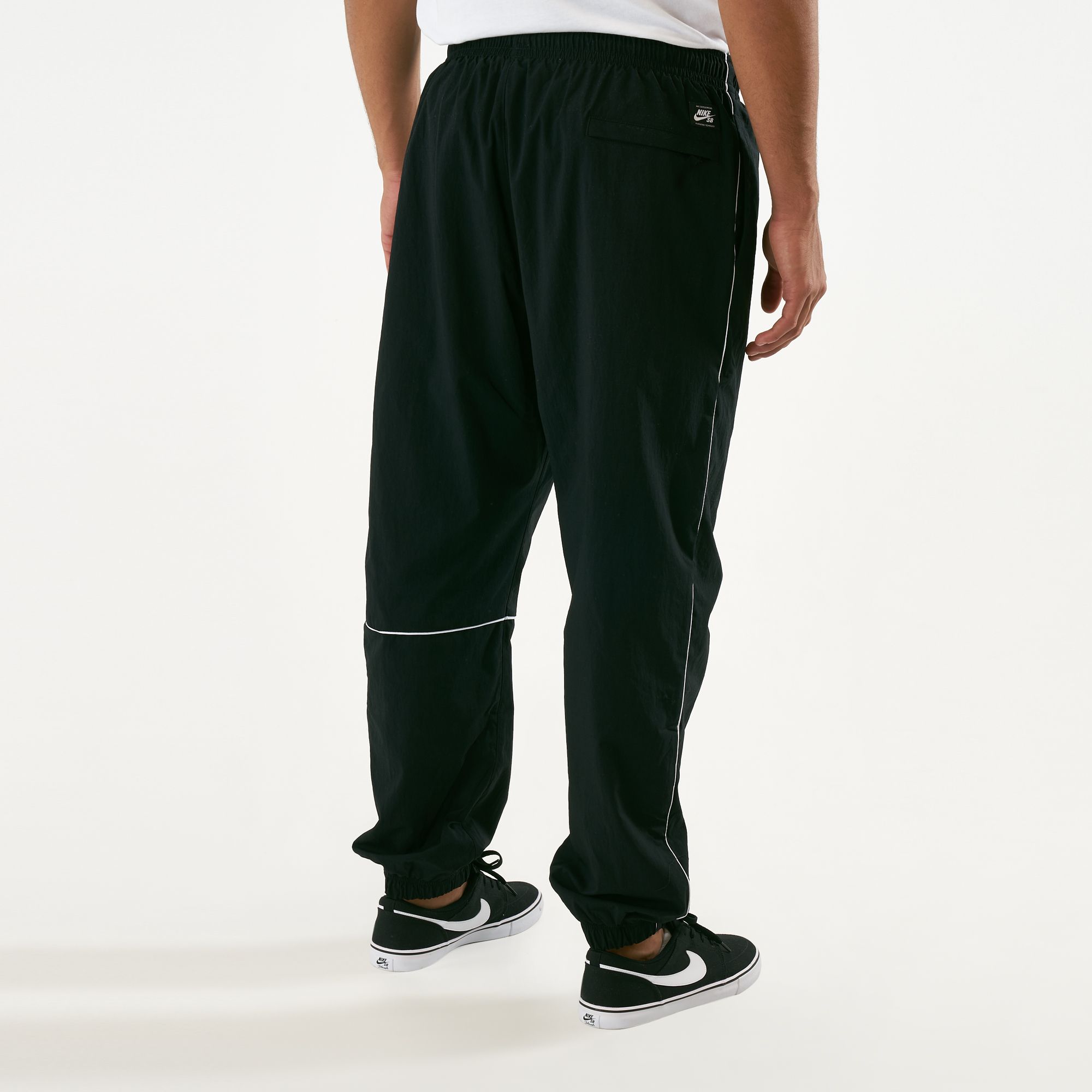 Buy Nike Men's SB Swoosh Track Pants Online in Saudi Arabia | SSS