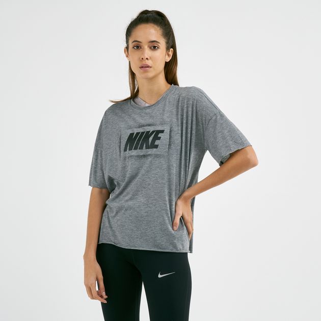 womens oversized nike t shirt