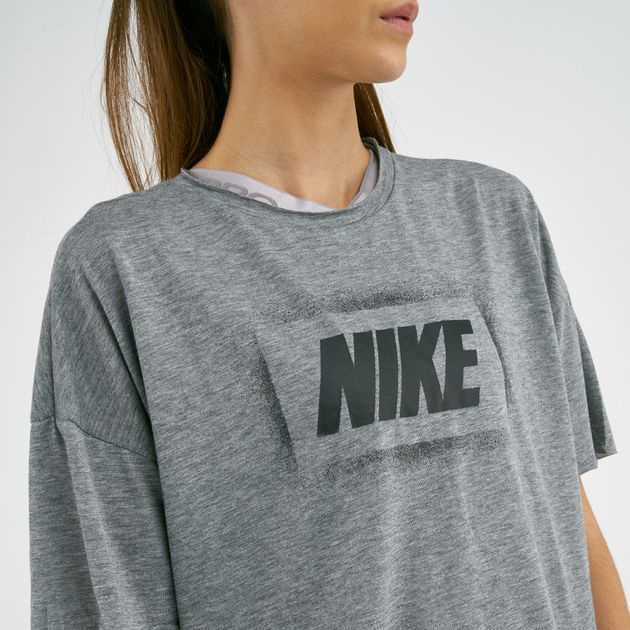 oversized nike top