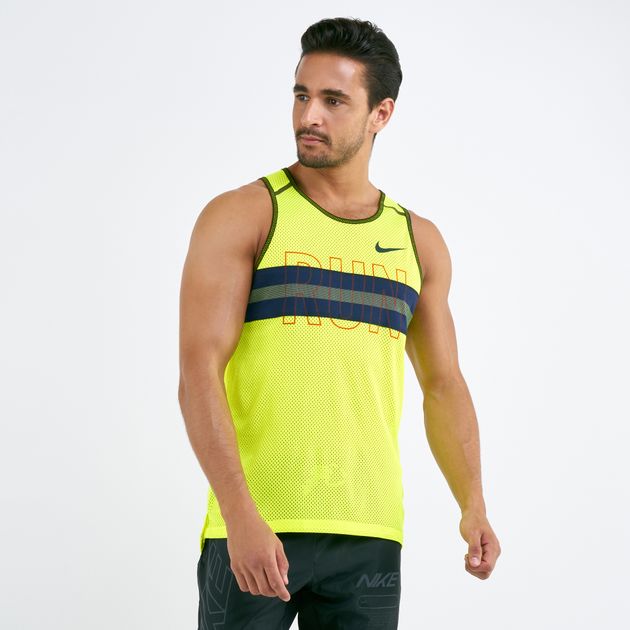 nike sleeveless running top