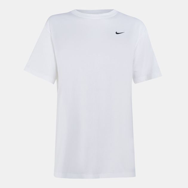 nike essential shirt