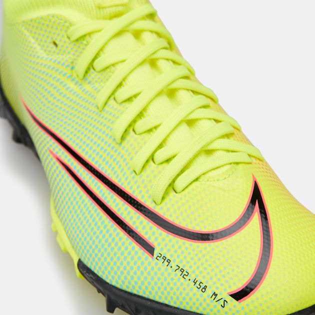 Nike Mercurial Superfly 6 Academy IC LVL UP Pure Platinum.