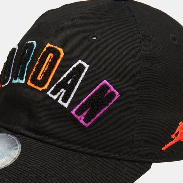 curved brim cap