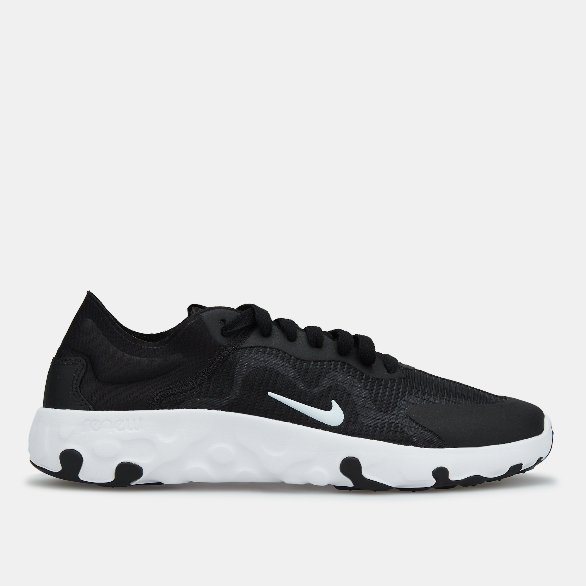 black and white nike running shoes