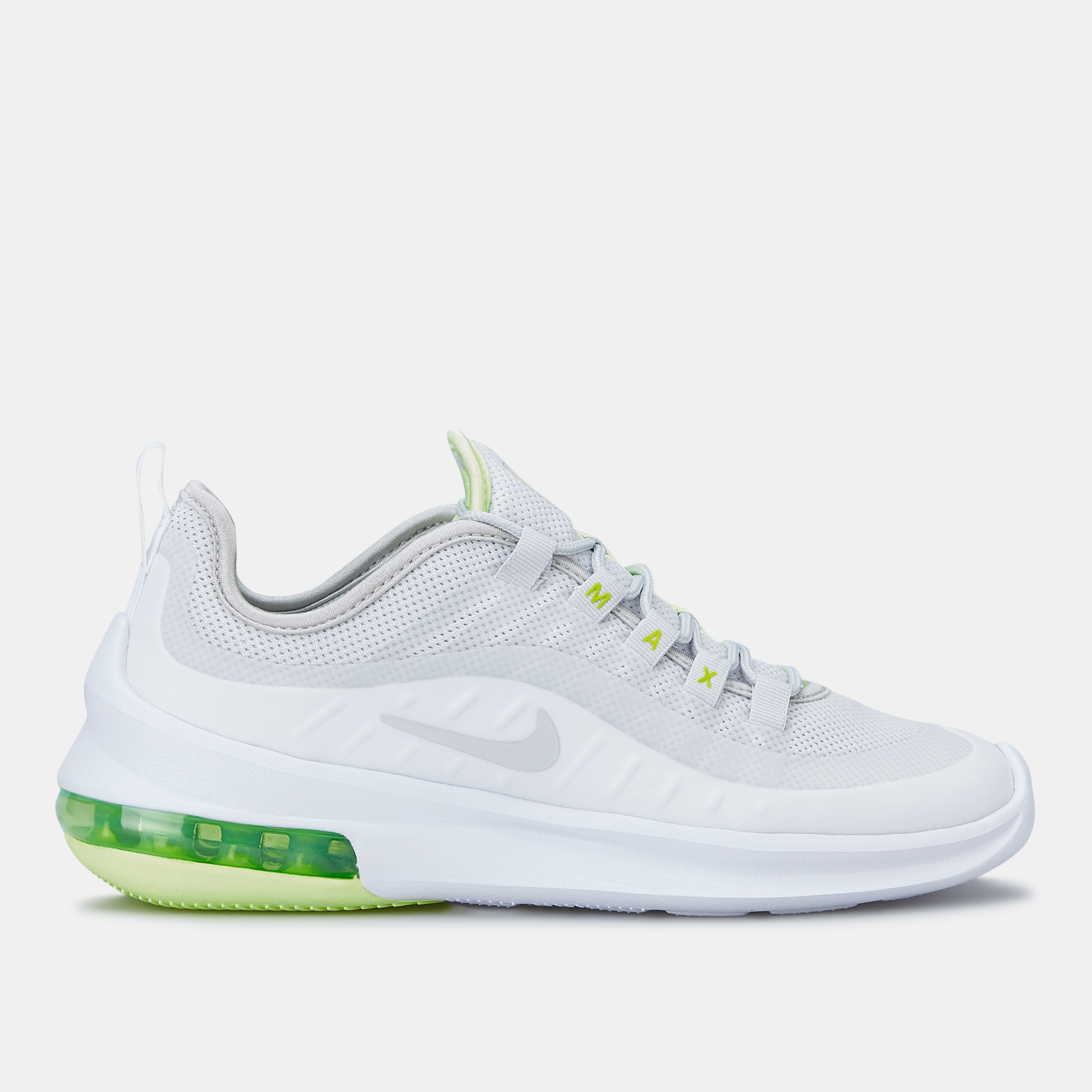 women's air max axis sneaker