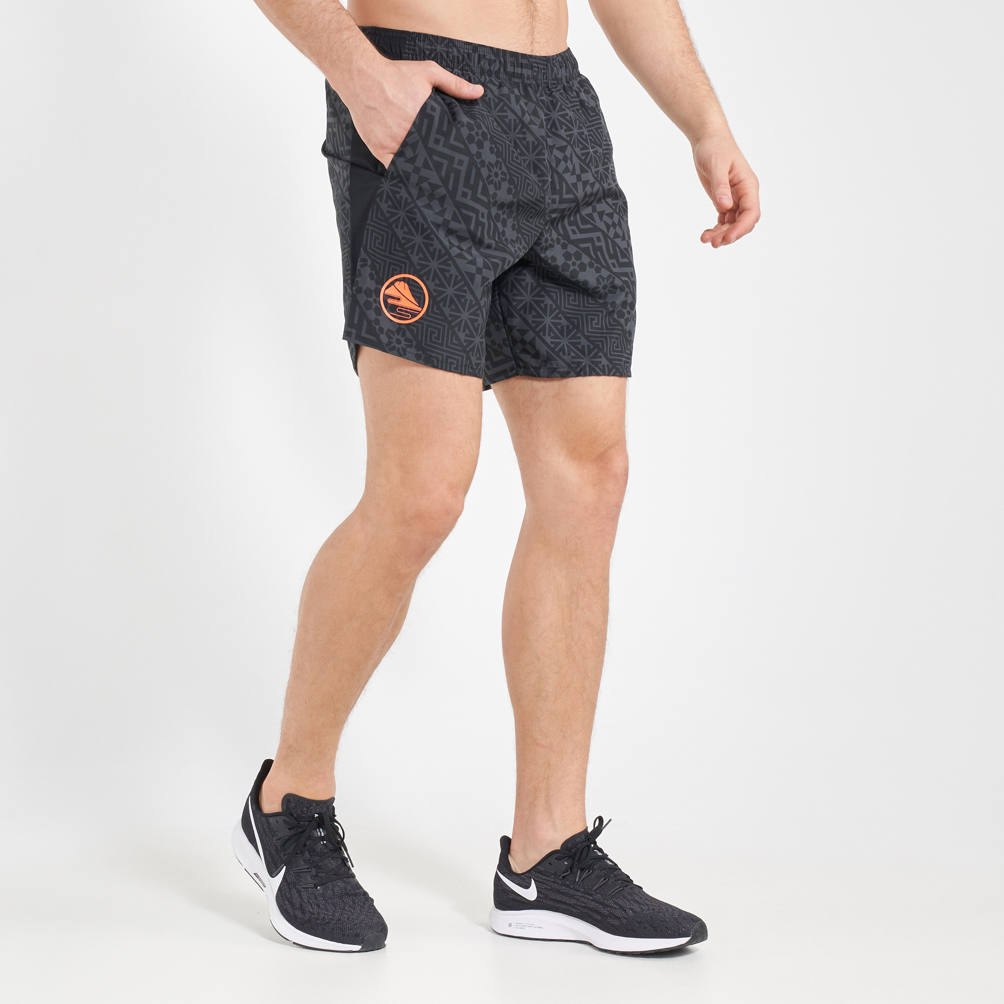 short nike challenger